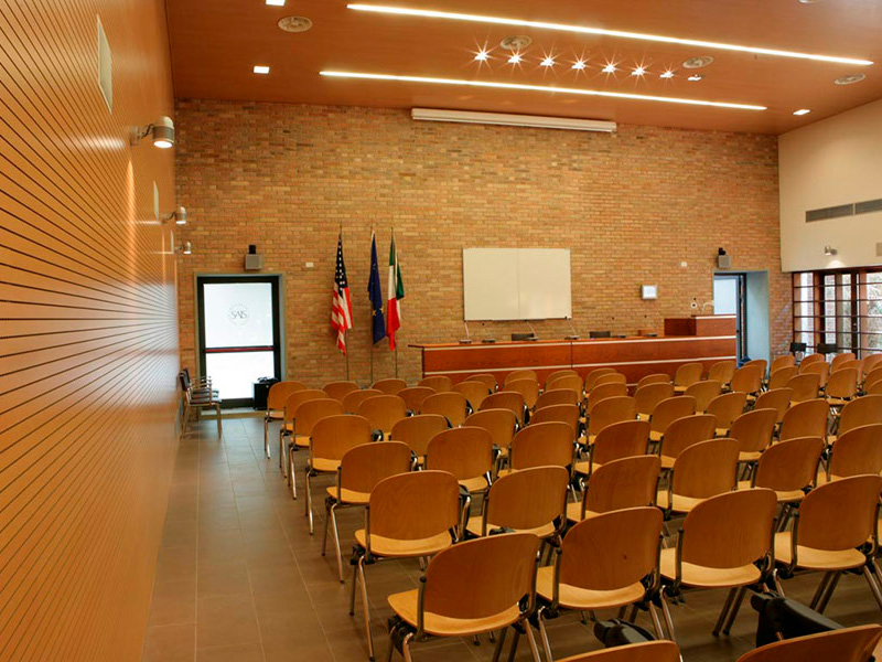 Hopkins University Bologna